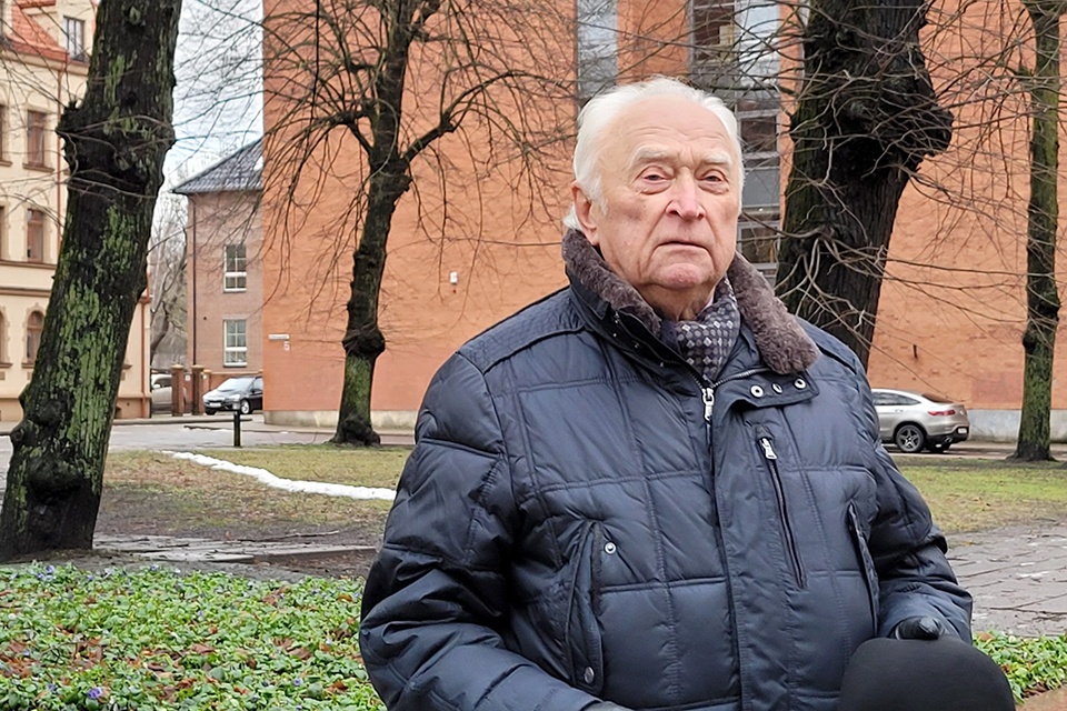 Ar Klaipėdos garbės pilietis Valentinas Greičiūnas inicijuos buvusio kolegos Petro Šadausko kūrybinių teisių gynimą?
