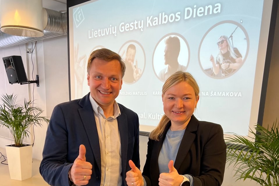Liberalai prašo Klaipėdos miesto tarybos posėdžius versti į gestų kalbą