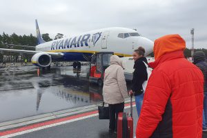 „Ryanair“ keleiviams vasarą gali tekti labiau paploninti piniginę