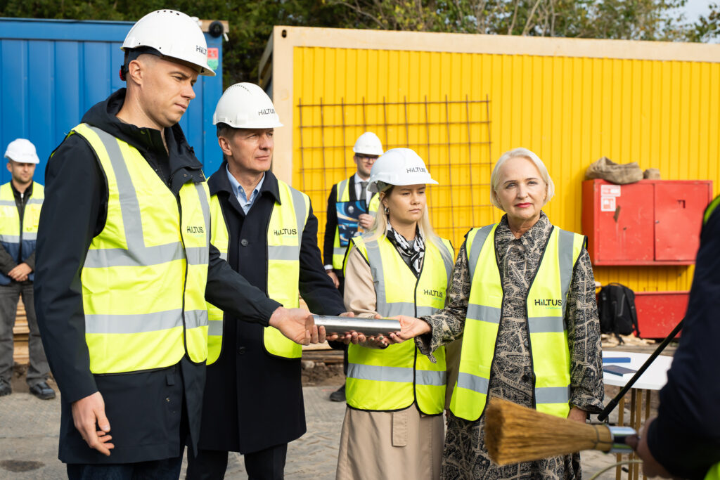 Klaipėdos licėjaus kapsulės įkasimo ceremonija 