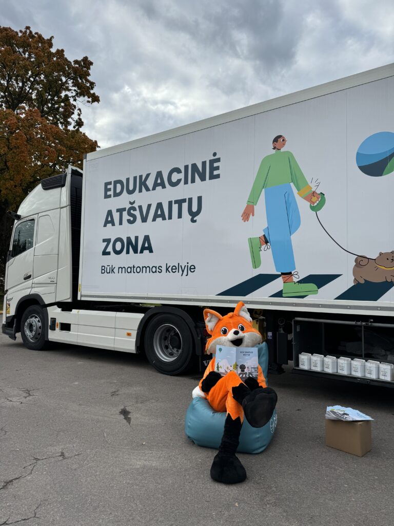 Saugaus eismo karavanas