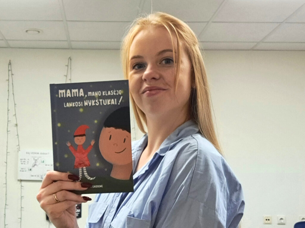 Indrė Gaidienė su savo knyga