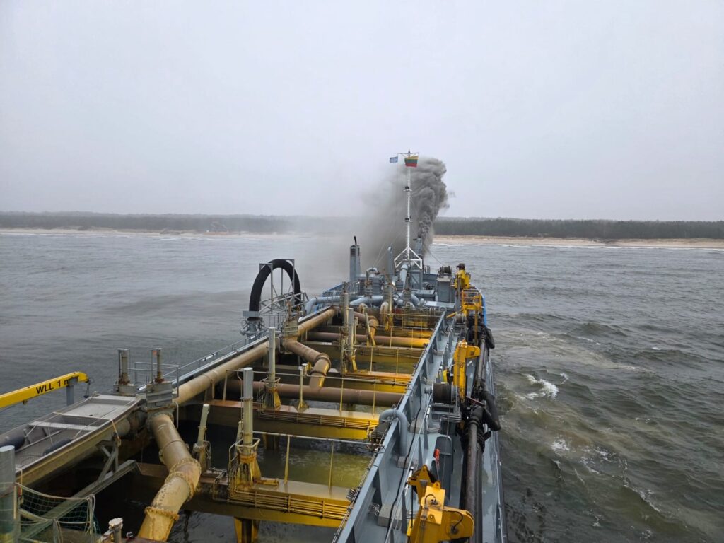 paplūdimių pildymas smėliu