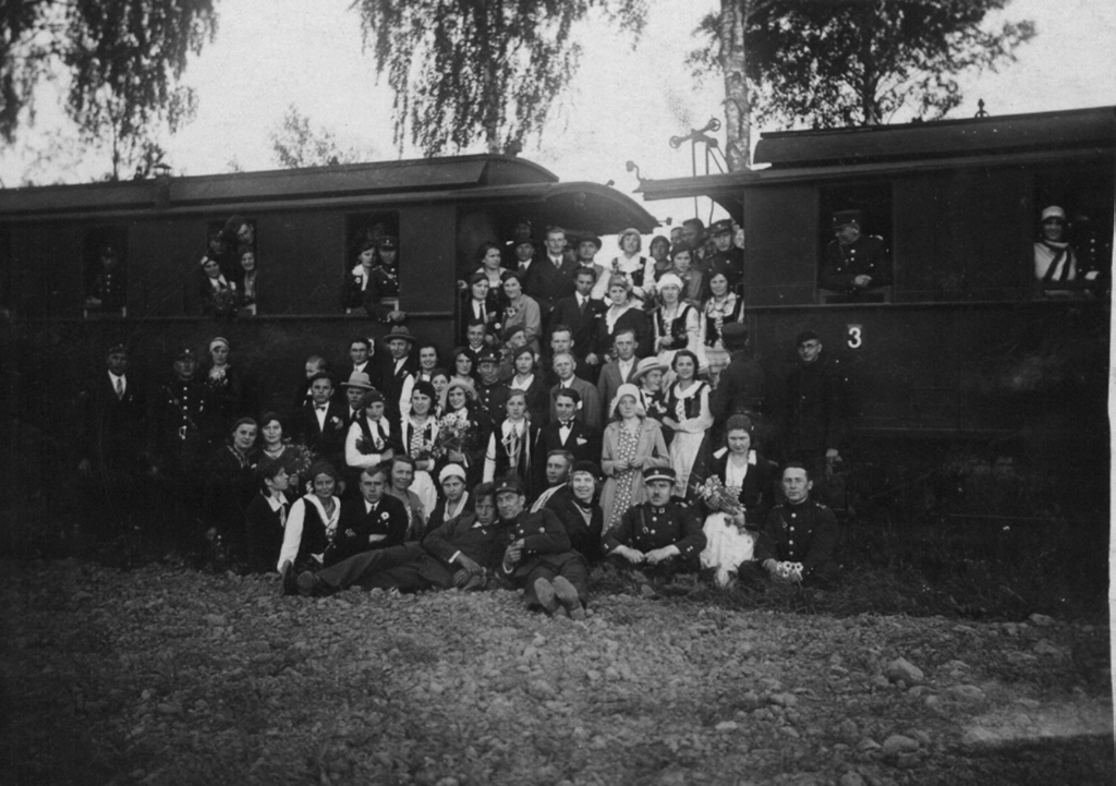 Klaipėdos giedotojų draugijos choras 1931 m. išvykoje siauruoju geležinkeliu į Dovilus