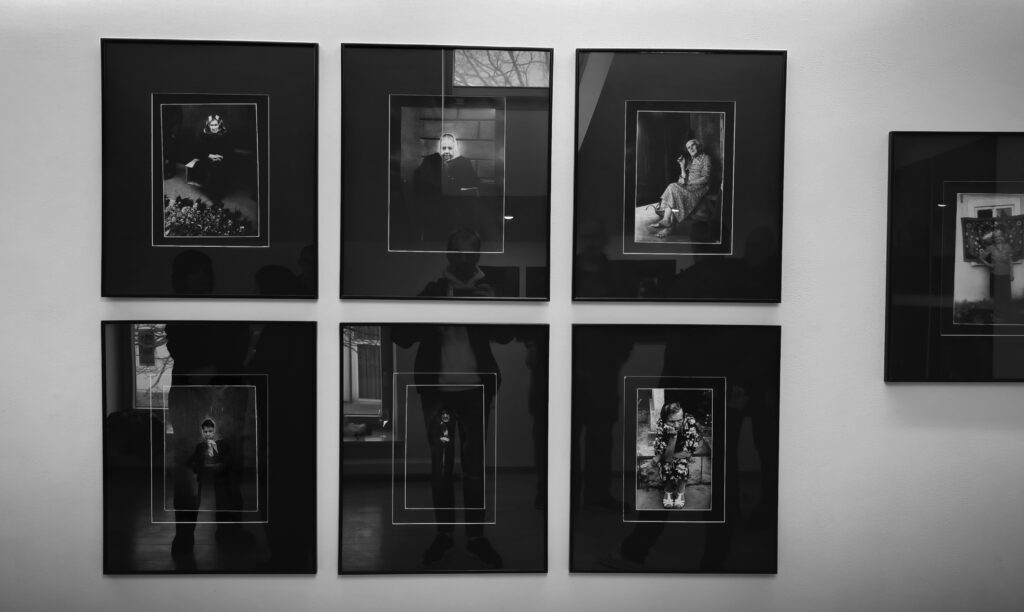 Mildos Drazdauskaitės (1951–2019) fotografijų paroda „Damos ir bobulės“