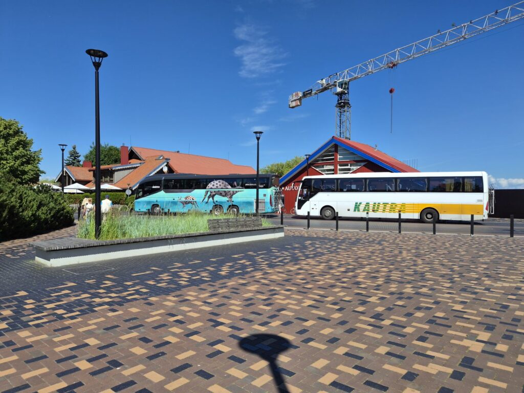 Maršrutu Nida–Smiltynė kursuoja nauji autobusai. „Kautros“ archyvo nuotr.