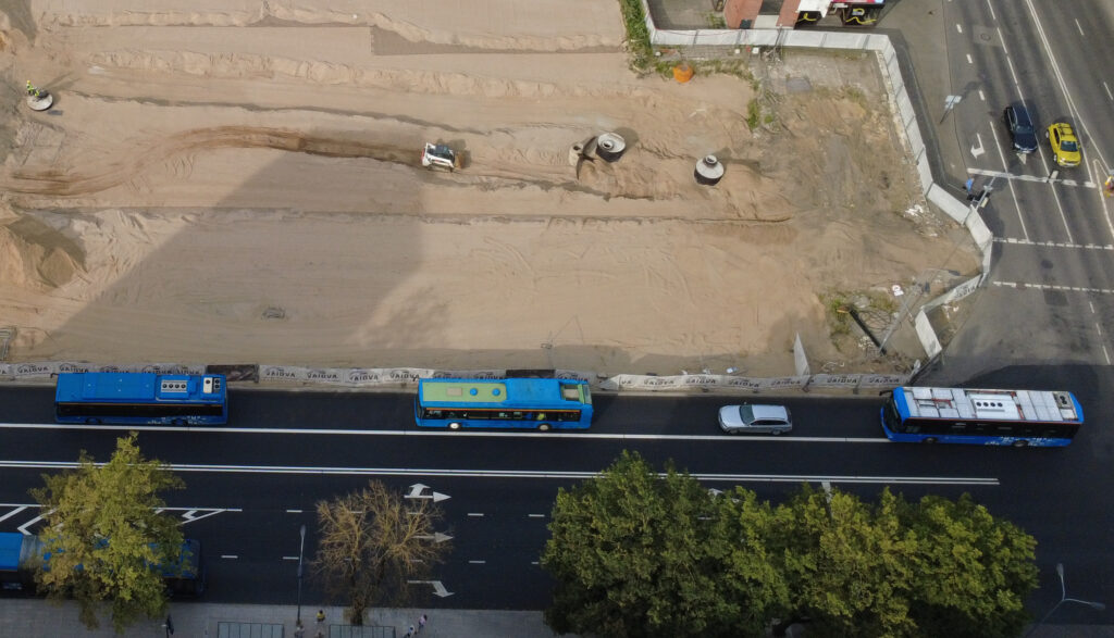 Autobusai ties Atgimimo aikšte