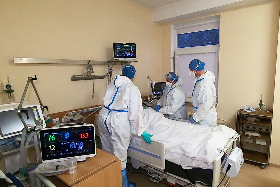 Savaitės pradžia – su mažėjančiais COVID-19 pacientų skaičiais ligoninėse