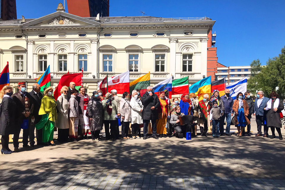 Мэр Клайпеды поздравил представителей национальных общин: всех нас объединяет любовь к родному городу