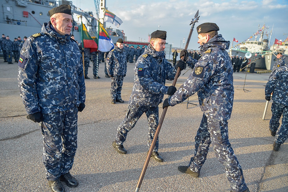 Karinėse jūrų pajėgose atgaivinta tradicija