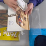 Klaipėdos licėjaus mokiniai skatina atsisakyti plastikinių knygų aplankų