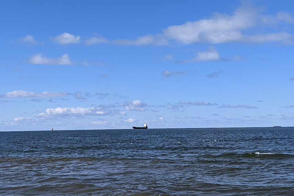 Būtingėje renkami į Baltijos jūrą išsilieję naftos produktai