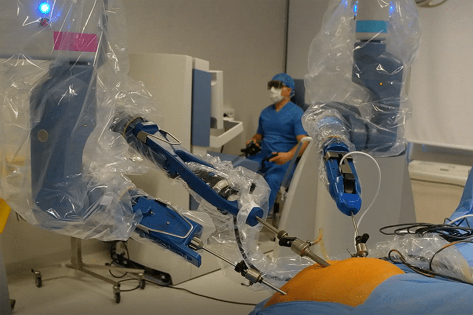 Klaipėdos universitetinėje ligoninėje – 100-oji storosios žarnos vėžio robotinė operacija