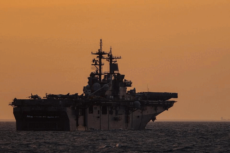 Į Klaipėdą atplaukė vienas didžiausių JAV karinių laivų