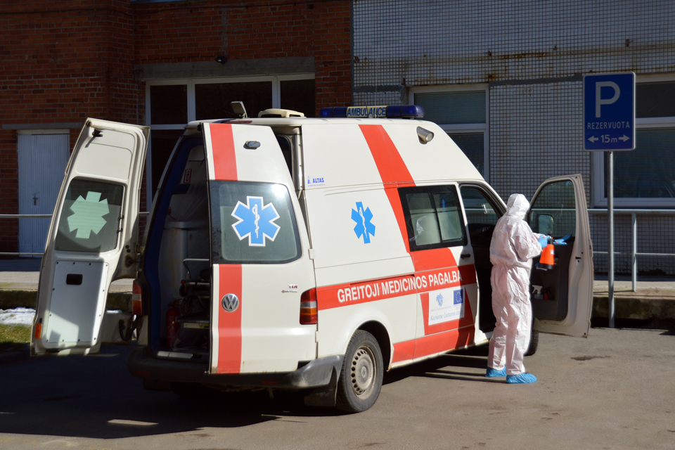 Koronavirusas Klaipėdoje: medikams jau reikia ne tik apsaugos priemonių, bet ir policijos pagalbos