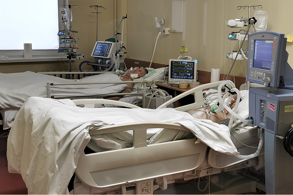 Ligoninėse daugėja COVID-19  pacientų