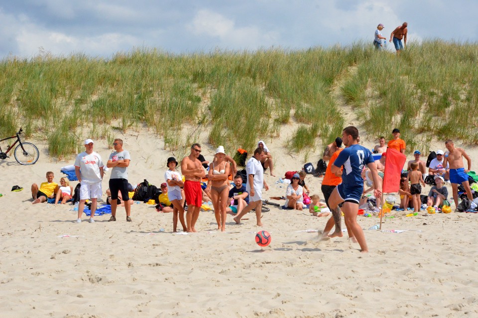 Paplūdimyje nuvilnijo futbolo fiesta