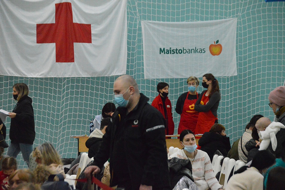 Ukrainiečiai materialinės paramos nesigviešia, mokyklas jau lanko 500 pabėgėlių vaikų